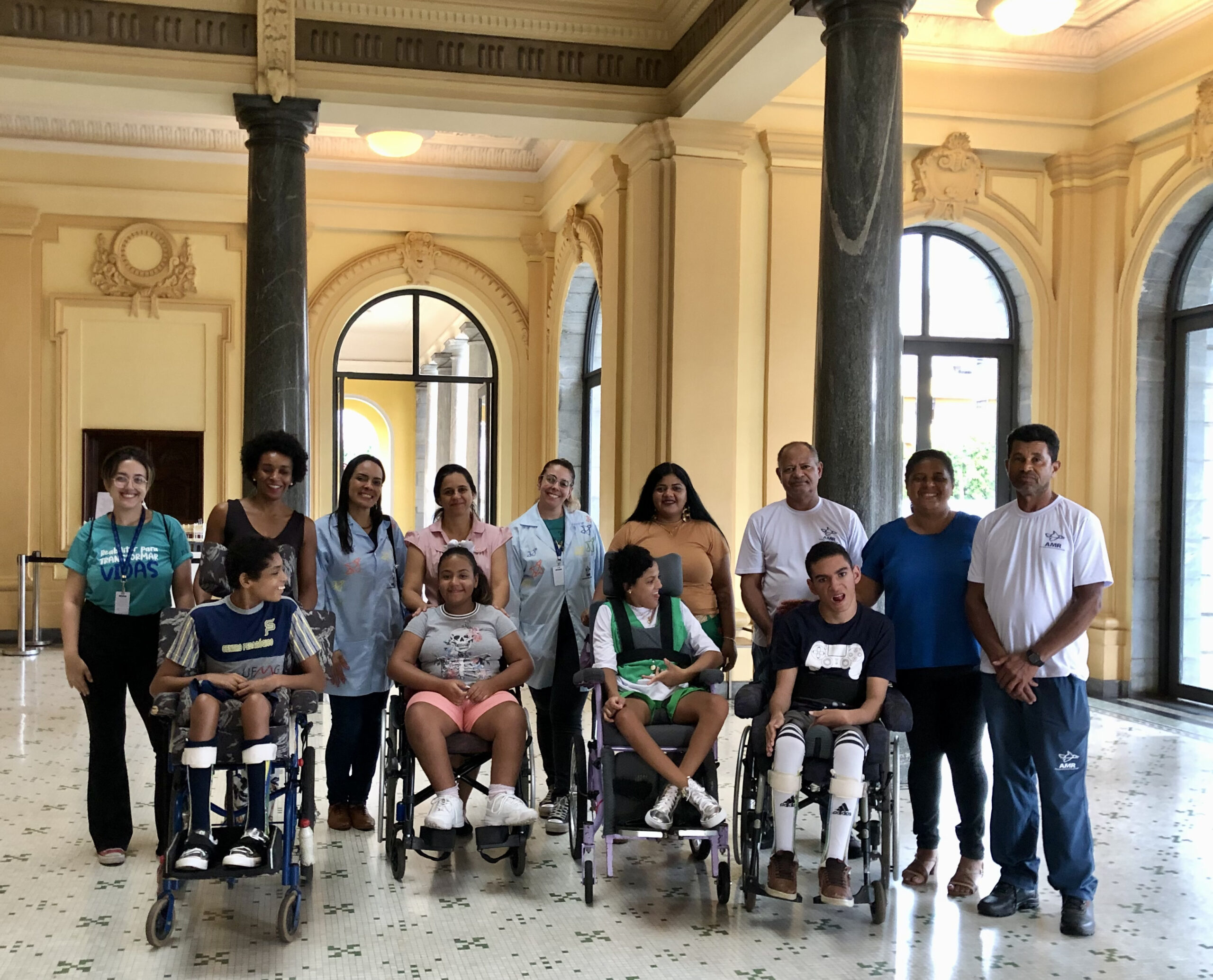AMR e famílias: visita ao Museu de Artes e Ofícios 